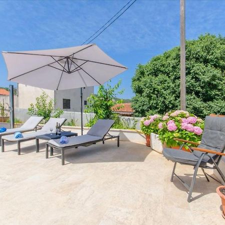 Villa La Veliki Drvenik Bagian luar foto