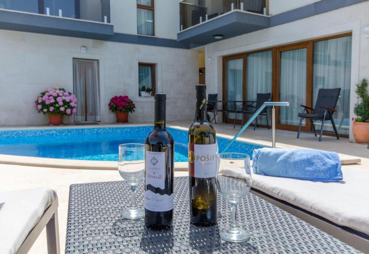 Villa La Veliki Drvenik Bagian luar foto