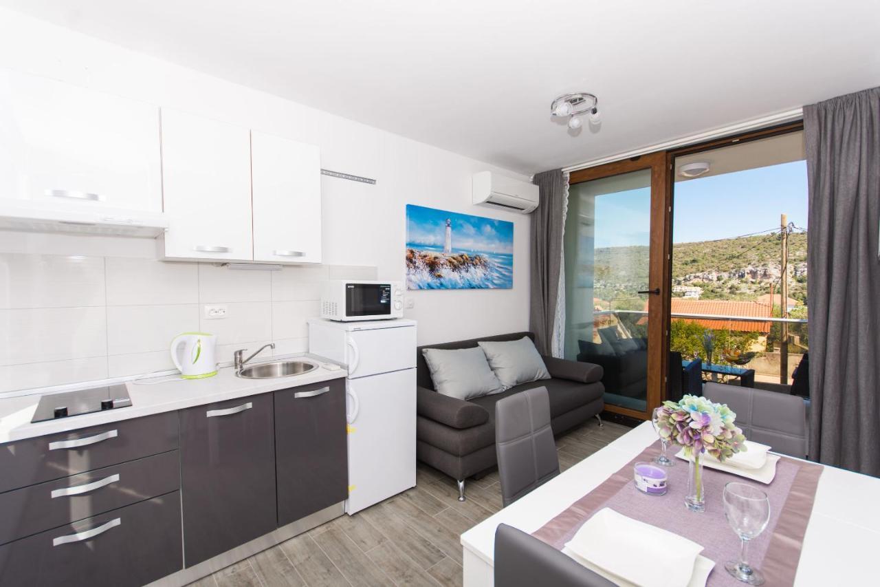 Villa La Veliki Drvenik Bagian luar foto