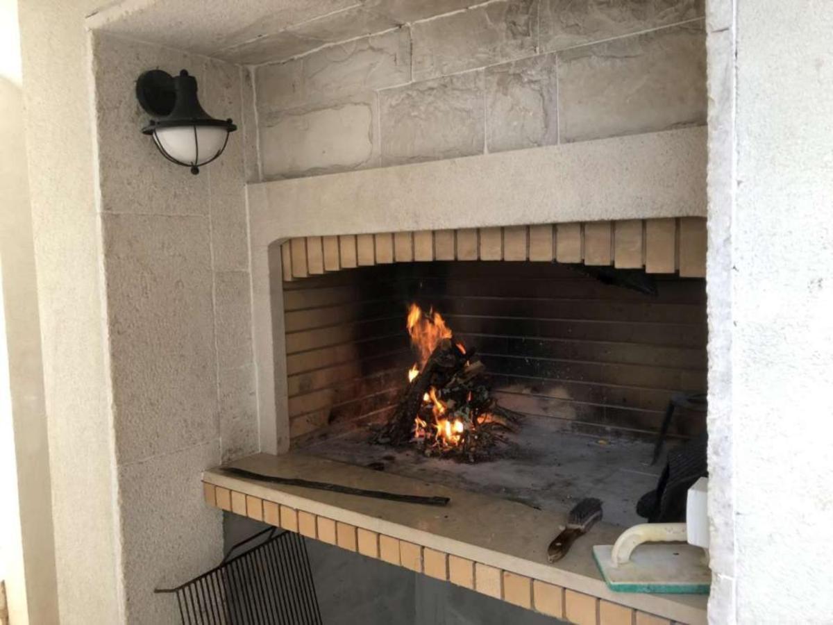 Villa La Veliki Drvenik Bagian luar foto